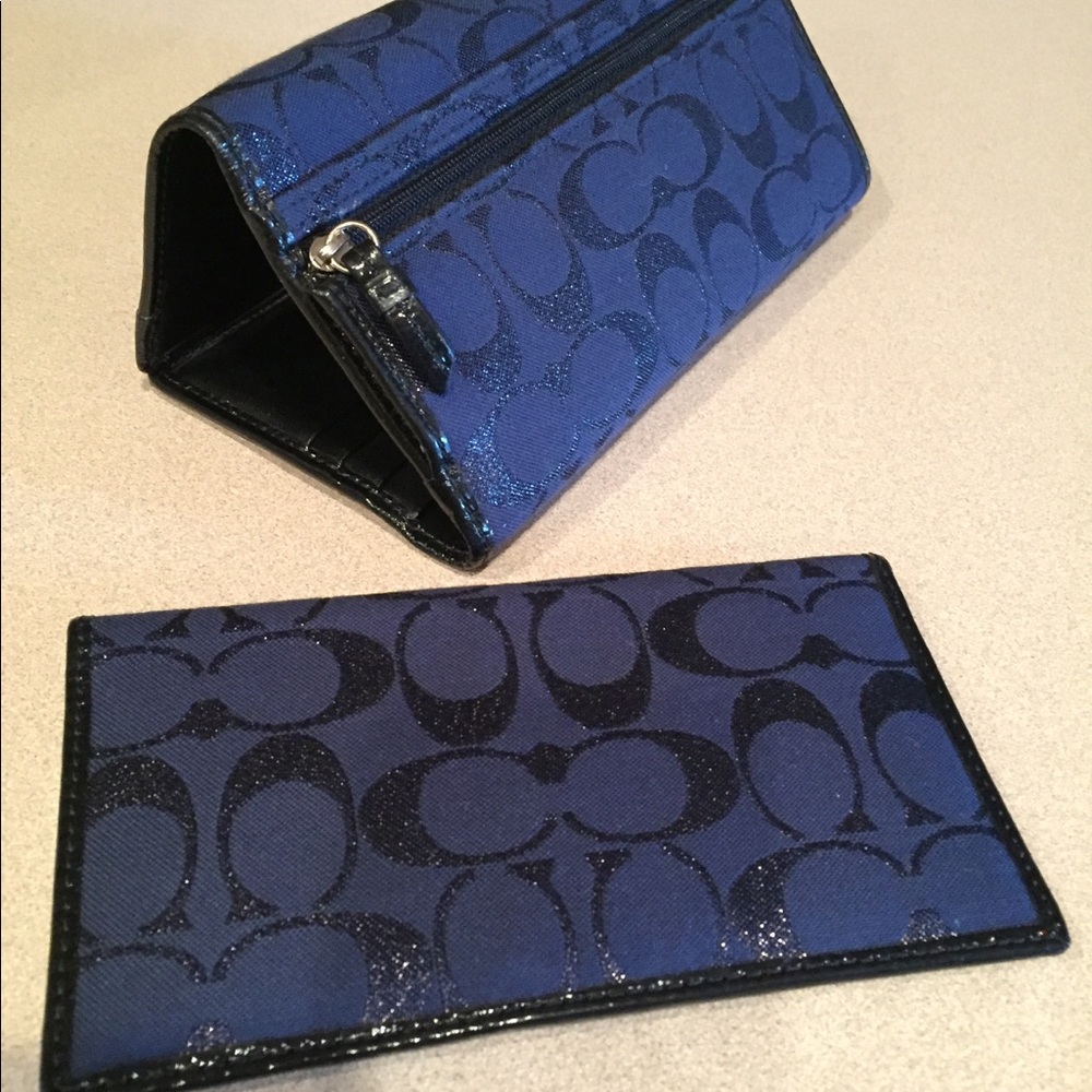 Coach Wallet - Picture 6 of 8